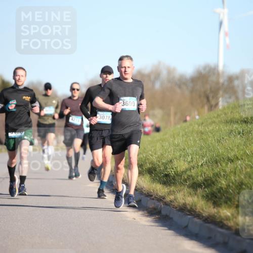 06.04.2025 - 44. Internationalen Wilhelmsburger Insellauf Jannik Wohlers http://msf.ph/oto/7603201 06.04.2025 09:20:53 Laufen 4215, 3078, 3609 meine-sportfotos.de