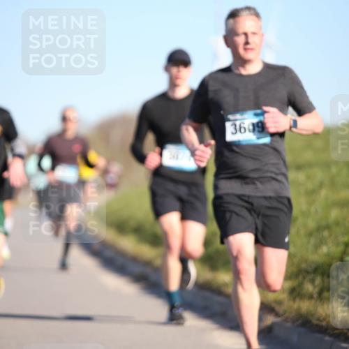 06.04.2025 - 44. Internationalen Wilhelmsburger Insellauf Jannik Wohlers http://msf.ph/oto/7603254 06.04.2025 09:20:56 Laufen 3609 meine-sportfotos.de