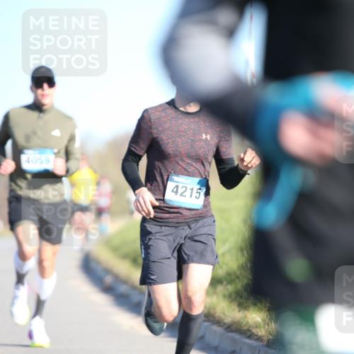 06.04.2025 - 44. Internationalen Wilhelmsburger Insellauf Jannik Wohlers http://msf.ph/oto/7603308 06.04.2025 09:20:59 Laufen 4059, 4215 meine-sportfotos.de
