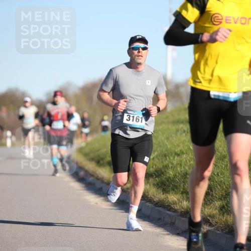 06.04.2025 - 44. Internationalen Wilhelmsburger Insellauf Jannik Wohlers http://msf.ph/oto/7603568 06.04.2025 09:21:10 Laufen 3161 meine-sportfotos.de