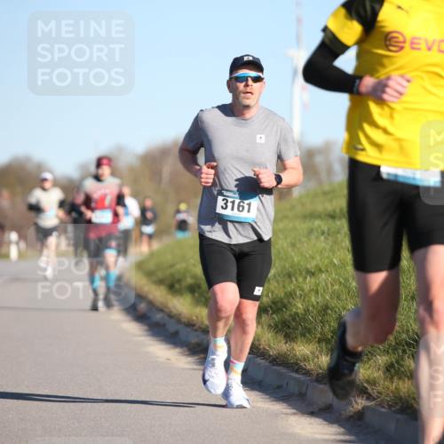 06.04.2025 - 44. Internationalen Wilhelmsburger Insellauf Jannik Wohlers http://msf.ph/oto/7603574 06.04.2025 09:21:10 Laufen 3161 meine-sportfotos.de