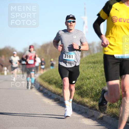 06.04.2025 - 44. Internationalen Wilhelmsburger Insellauf Jannik Wohlers http://msf.ph/oto/7603581 06.04.2025 09:21:10 Laufen 3161 meine-sportfotos.de