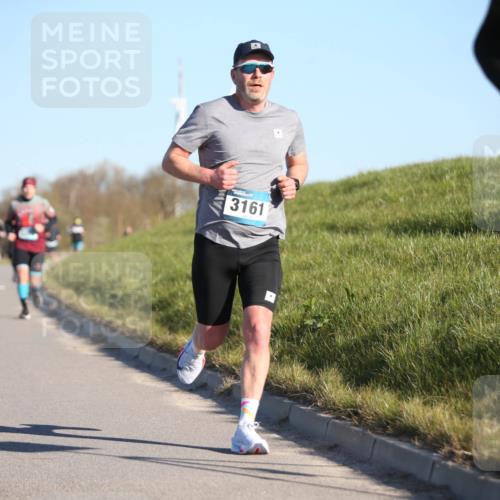 06.04.2025 - 44. Internationalen Wilhelmsburger Insellauf Jannik Wohlers http://msf.ph/oto/7603637 06.04.2025 09:21:11 Laufen 3161 meine-sportfotos.de