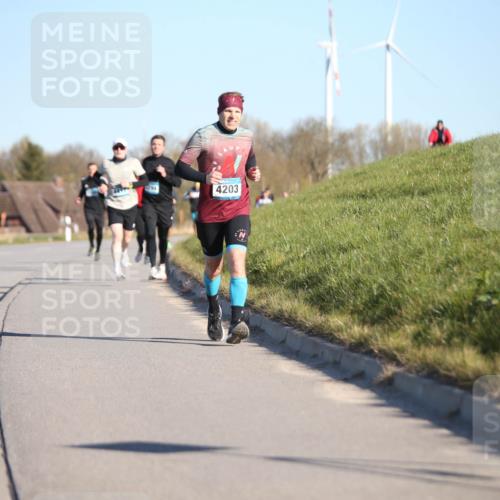 06.04.2025 - 44. Internationalen Wilhelmsburger Insellauf Jannik Wohlers http://msf.ph/oto/7603689 06.04.2025 09:21:14 Laufen 1294, 4203 meine-sportfotos.de