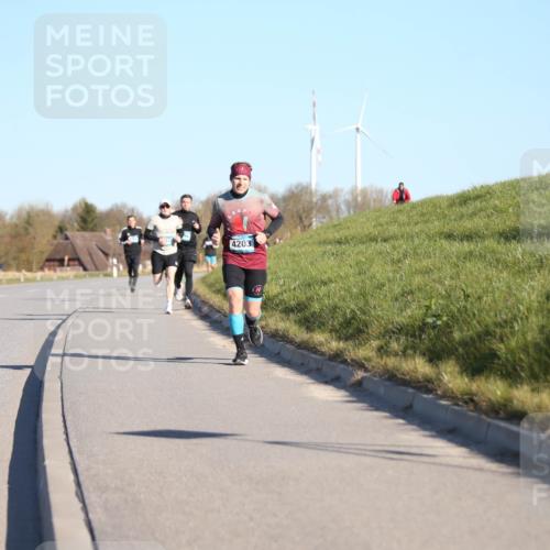 06.04.2025 - 44. Internationalen Wilhelmsburger Insellauf Jannik Wohlers http://msf.ph/oto/7603713 06.04.2025 09:21:14 Laufen 4203 meine-sportfotos.de