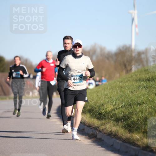 06.04.2025 - 44. Internationalen Wilhelmsburger Insellauf Jannik Wohlers http://msf.ph/oto/7603746 06.04.2025 09:21:17 Laufen 4417 meine-sportfotos.de