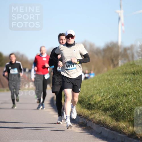 06.04.2025 - 44. Internationalen Wilhelmsburger Insellauf Jannik Wohlers http://msf.ph/oto/7603761 06.04.2025 09:21:18 Laufen 3062, 4417 meine-sportfotos.de