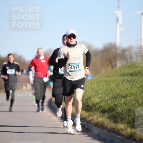06.04.2025 - 44. Internationalen Wilhelmsburger Insellauf Jannik Wohlers http://msf.ph/oto/7603778 06.04.2025 09:21:18 Laufen 32, 4417 meine-sportfotos.de