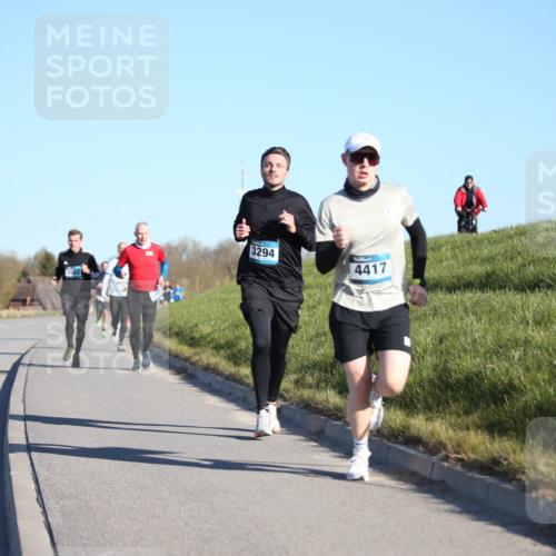 06.04.2025 - 44. Internationalen Wilhelmsburger Insellauf Jannik Wohlers http://msf.ph/oto/7603853 06.04.2025 09:21:21 Laufen 3294, 4417 meine-sportfotos.de