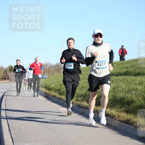 06.04.2025 - 44. Internationalen Wilhelmsburger Insellauf Jannik Wohlers http://msf.ph/oto/7603858 06.04.2025 09:21:21 Laufen 3294, 4417 meine-sportfotos.de