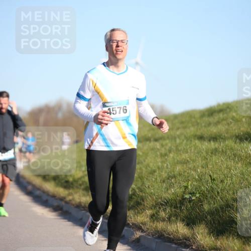 06.04.2025 - 44. Internationalen Wilhelmsburger Insellauf Jannik Wohlers http://msf.ph/oto/7603968 06.04.2025 09:21:26 Laufen 4576 meine-sportfotos.de