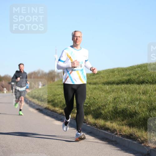06.04.2025 - 44. Internationalen Wilhelmsburger Insellauf Jannik Wohlers http://msf.ph/oto/7604006 06.04.2025 09:21:27 Laufen  meine-sportfotos.de