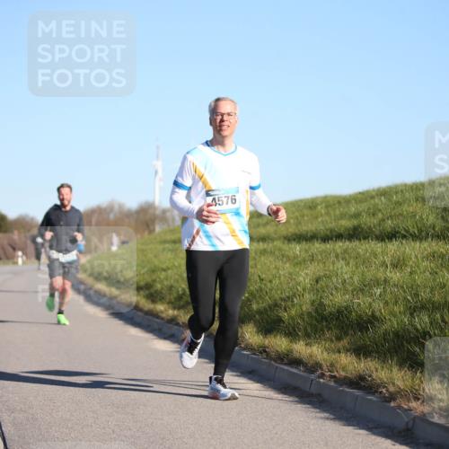 06.04.2025 - 44. Internationalen Wilhelmsburger Insellauf Jannik Wohlers http://msf.ph/oto/7604009 06.04.2025 09:21:27 Laufen 4576 meine-sportfotos.de
