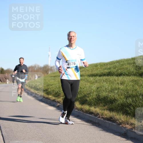 06.04.2025 - 44. Internationalen Wilhelmsburger Insellauf Jannik Wohlers http://msf.ph/oto/7604016 06.04.2025 09:21:27 Laufen 4576 meine-sportfotos.de