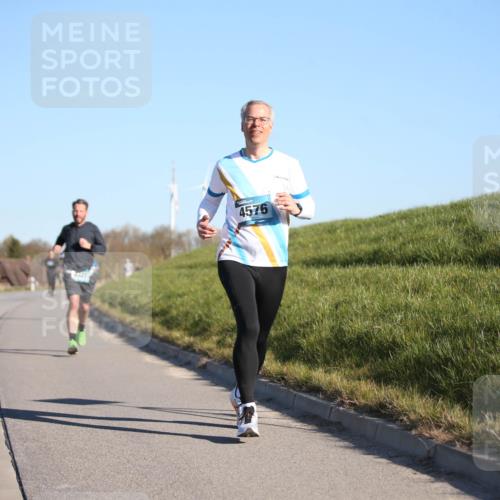 06.04.2025 - 44. Internationalen Wilhelmsburger Insellauf Jannik Wohlers http://msf.ph/oto/7604019 06.04.2025 09:21:27 Laufen 4576 meine-sportfotos.de