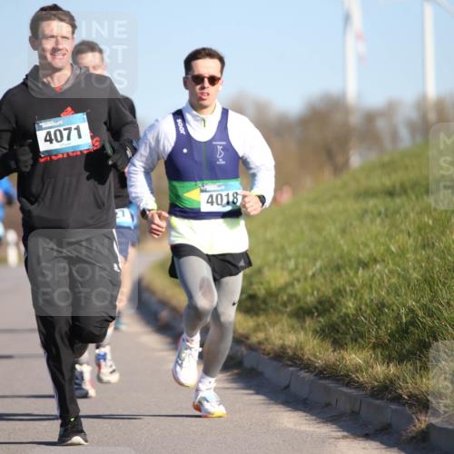 06.04.2025 - 44. Internationalen Wilhelmsburger Insellauf Jannik Wohlers http://msf.ph/oto/7604106 06.04.2025 09:21:38 Laufen 4071, 4018 meine-sportfotos.de