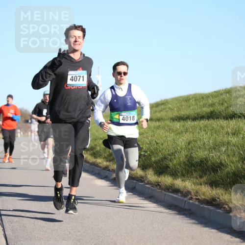 06.04.2025 - 44. Internationalen Wilhelmsburger Insellauf Jannik Wohlers http://msf.ph/oto/7604136 06.04.2025 09:21:40 Laufen 4071, 4018 meine-sportfotos.de