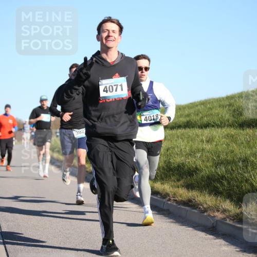 06.04.2025 - 44. Internationalen Wilhelmsburger Insellauf Jannik Wohlers http://msf.ph/oto/7604179 06.04.2025 09:21:40 Laufen 3027, 4071, 4018 meine-sportfotos.de