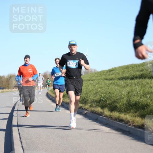 06.04.2025 - 44. Internationalen Wilhelmsburger Insellauf Jannik Wohlers http://msf.ph/oto/7604230 06.04.2025 09:21:42 Laufen 4292, 5030, 30 meine-sportfotos.de