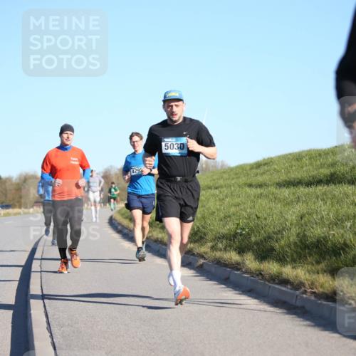 06.04.2025 - 44. Internationalen Wilhelmsburger Insellauf Jannik Wohlers http://msf.ph/oto/7604236 06.04.2025 09:21:42 Laufen 4292, 5030 meine-sportfotos.de