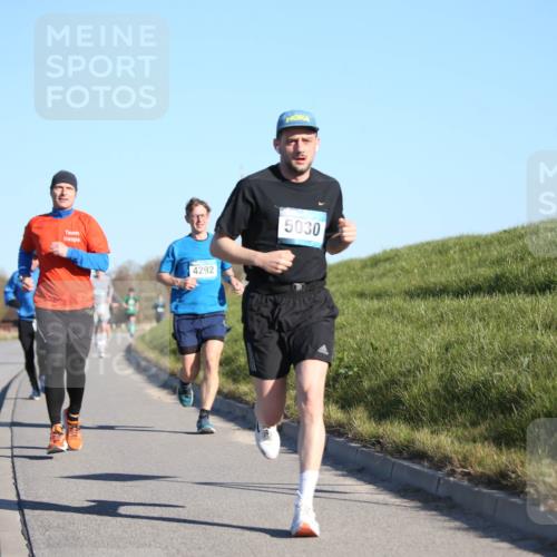 06.04.2025 - 44. Internationalen Wilhelmsburger Insellauf Jannik Wohlers http://msf.ph/oto/7604267 06.04.2025 09:21:43 Laufen 4292, 5030 meine-sportfotos.de