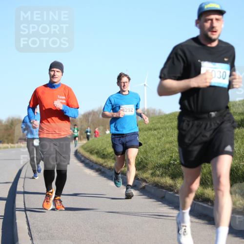 06.04.2025 - 44. Internationalen Wilhelmsburger Insellauf Jannik Wohlers http://msf.ph/oto/7604278 06.04.2025 09:21:43 Laufen 4292, 030 meine-sportfotos.de