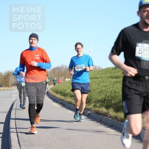 06.04.2025 - 44. Internationalen Wilhelmsburger Insellauf Jannik Wohlers http://msf.ph/oto/7604286 06.04.2025 09:21:43 Laufen 40, 4292, 5030 meine-sportfotos.de