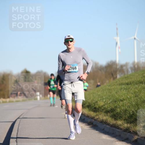 06.04.2025 - 44. Internationalen Wilhelmsburger Insellauf Jannik Wohlers http://msf.ph/oto/7604388 06.04.2025 09:21:49 Laufen 3768 meine-sportfotos.de