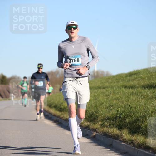 06.04.2025 - 44. Internationalen Wilhelmsburger Insellauf Jannik Wohlers http://msf.ph/oto/7604420 06.04.2025 09:21:50 Laufen 3768 meine-sportfotos.de