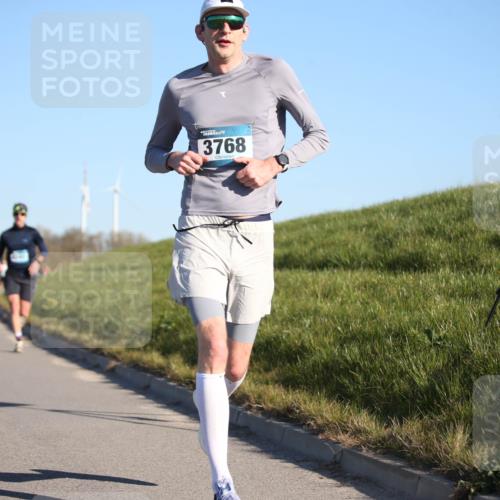 06.04.2025 - 44. Internationalen Wilhelmsburger Insellauf Jannik Wohlers http://msf.ph/oto/7604481 06.04.2025 09:21:51 Laufen 3768 meine-sportfotos.de
