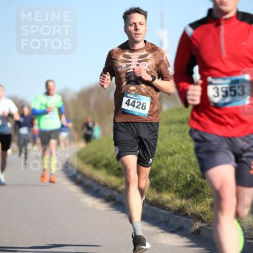 06.04.2025 - 44. Internationalen Wilhelmsburger Insellauf Jannik Wohlers http://msf.ph/oto/7604677 06.04.2025 09:22:06 Laufen 4426, 3553 meine-sportfotos.de