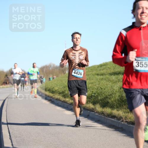 06.04.2025 - 44. Internationalen Wilhelmsburger Insellauf Jannik Wohlers http://msf.ph/oto/7604704 06.04.2025 09:22:07 Laufen 4426, 3553 meine-sportfotos.de