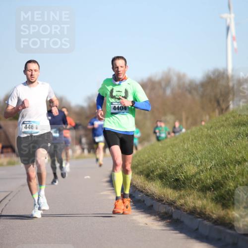 06.04.2025 - 44. Internationalen Wilhelmsburger Insellauf Jannik Wohlers http://msf.ph/oto/7604722 06.04.2025 09:22:08 Laufen 4464, 4404 meine-sportfotos.de