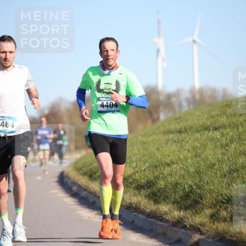 06.04.2025 - 44. Internationalen Wilhelmsburger Insellauf Jannik Wohlers http://msf.ph/oto/7604743 06.04.2025 09:22:10 Laufen 4464, 4404 meine-sportfotos.de