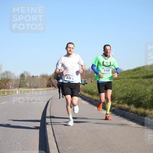 06.04.2025 - 44. Internationalen Wilhelmsburger Insellauf Jannik Wohlers http://msf.ph/oto/7604770 06.04.2025 09:22:11 Laufen 4464, 4404 meine-sportfotos.de