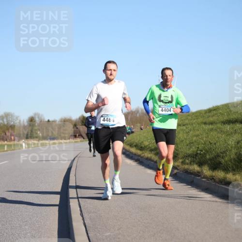 06.04.2025 - 44. Internationalen Wilhelmsburger Insellauf Jannik Wohlers http://msf.ph/oto/7604774 06.04.2025 09:22:11 Laufen 4464, 4404 meine-sportfotos.de