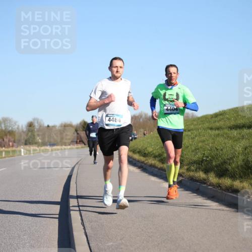 06.04.2025 - 44. Internationalen Wilhelmsburger Insellauf Jannik Wohlers http://msf.ph/oto/7604778 06.04.2025 09:22:11 Laufen 4464, 4404 meine-sportfotos.de