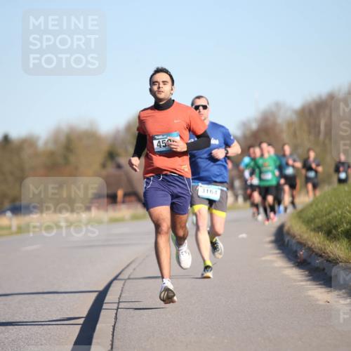 06.04.2025 - 44. Internationalen Wilhelmsburger Insellauf Jannik Wohlers http://msf.ph/oto/7604855 06.04.2025 09:22:17 Laufen 45, 3164 meine-sportfotos.de