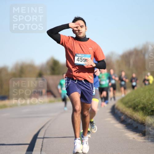 06.04.2025 - 44. Internationalen Wilhelmsburger Insellauf Jannik Wohlers http://msf.ph/oto/7604880 06.04.2025 09:22:18 Laufen 459 meine-sportfotos.de