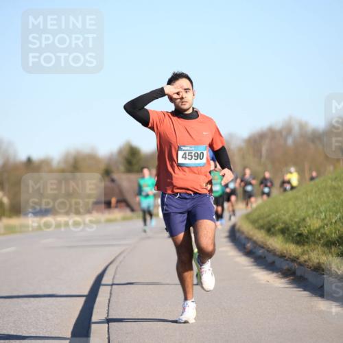 06.04.2025 - 44. Internationalen Wilhelmsburger Insellauf Jannik Wohlers http://msf.ph/oto/7604884 06.04.2025 09:22:19 Laufen 4590 meine-sportfotos.de