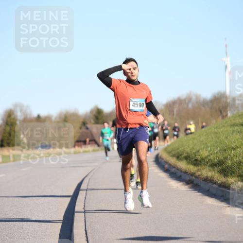 06.04.2025 - 44. Internationalen Wilhelmsburger Insellauf Jannik Wohlers http://msf.ph/oto/7604889 06.04.2025 09:22:19 Laufen 4590 meine-sportfotos.de