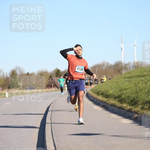 06.04.2025 - 44. Internationalen Wilhelmsburger Insellauf Jannik Wohlers http://msf.ph/oto/7604896 06.04.2025 09:22:19 Laufen 4590 meine-sportfotos.de