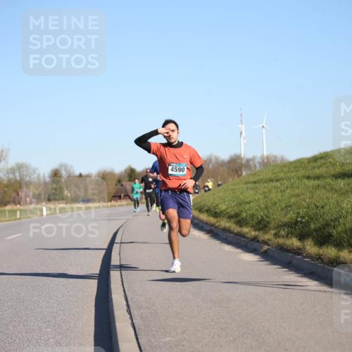 06.04.2025 - 44. Internationalen Wilhelmsburger Insellauf Jannik Wohlers http://msf.ph/oto/7604915 06.04.2025 09:22:19 Laufen 4590 meine-sportfotos.de