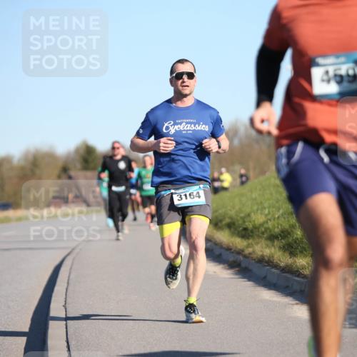 06.04.2025 - 44. Internationalen Wilhelmsburger Insellauf Jannik Wohlers http://msf.ph/oto/7604934 06.04.2025 09:22:21 Laufen 3164, 469 meine-sportfotos.de