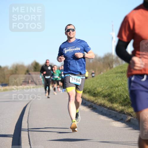 06.04.2025 - 44. Internationalen Wilhelmsburger Insellauf Jannik Wohlers http://msf.ph/oto/7604944 06.04.2025 09:22:21 Laufen 4594, 3164 meine-sportfotos.de