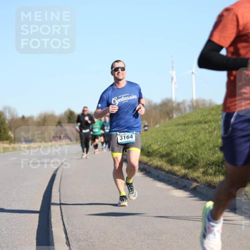 06.04.2025 - 44. Internationalen Wilhelmsburger Insellauf Jannik Wohlers http://msf.ph/oto/7604952 06.04.2025 09:22:21 Laufen 3164, 459 meine-sportfotos.de