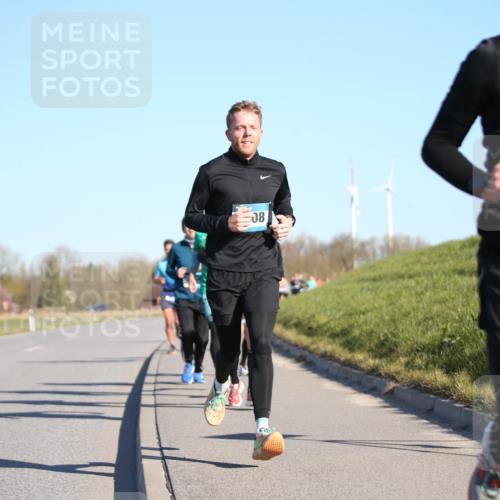 06.04.2025 - 44. Internationalen Wilhelmsburger Insellauf Jannik Wohlers http://msf.ph/oto/7605038 06.04.2025 09:22:29 Laufen 08, 5517 meine-sportfotos.de