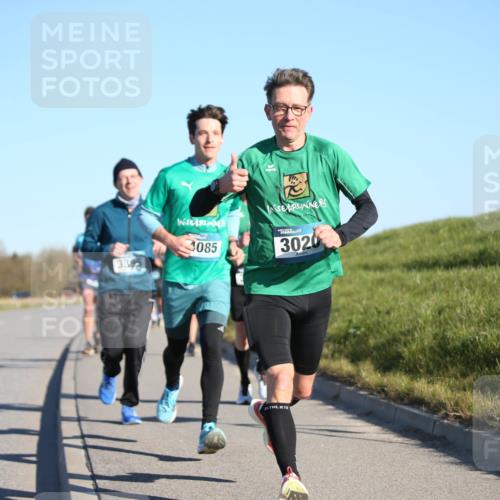 06.04.2025 - 44. Internationalen Wilhelmsburger Insellauf Jannik Wohlers http://msf.ph/oto/7605075 06.04.2025 09:22:31 Laufen 4085, 3395, 3020 meine-sportfotos.de
