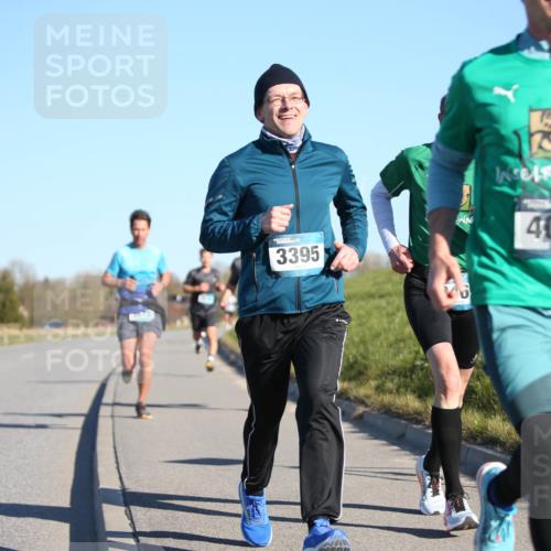 06.04.2025 - 44. Internationalen Wilhelmsburger Insellauf Jannik Wohlers http://msf.ph/oto/7605112 06.04.2025 09:22:32 Laufen 3395, 4085 meine-sportfotos.de