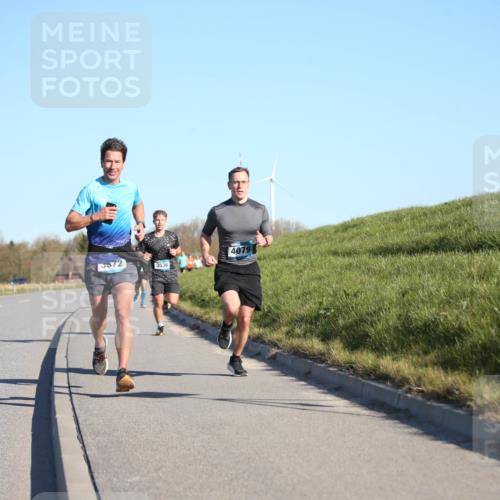 06.04.2025 - 44. Internationalen Wilhelmsburger Insellauf Jannik Wohlers http://msf.ph/oto/7605148 06.04.2025 09:22:33 Laufen 3572, 3536, 4079 meine-sportfotos.de